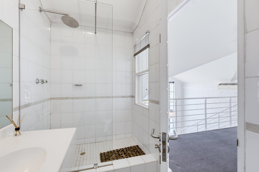 To Let 1 Bedroom Property for Rent in Oranjezicht Western Cape